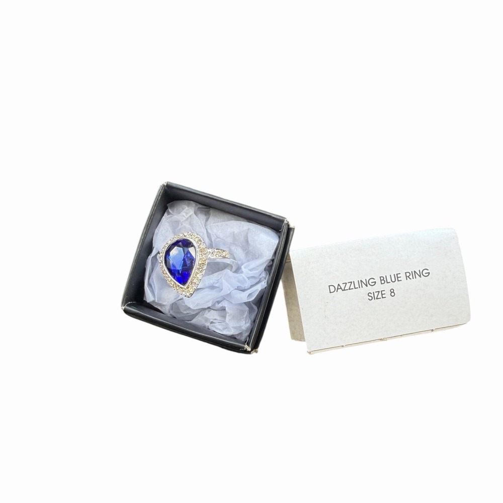 2019 Avon Diamond-Shaped Blue Stone on Silvertone Ring (Size 8)
